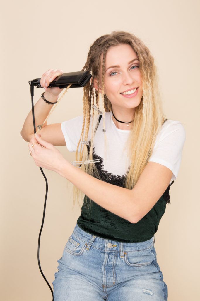 Hair crimping: Let's bring back this 80s style trend | Kidspot