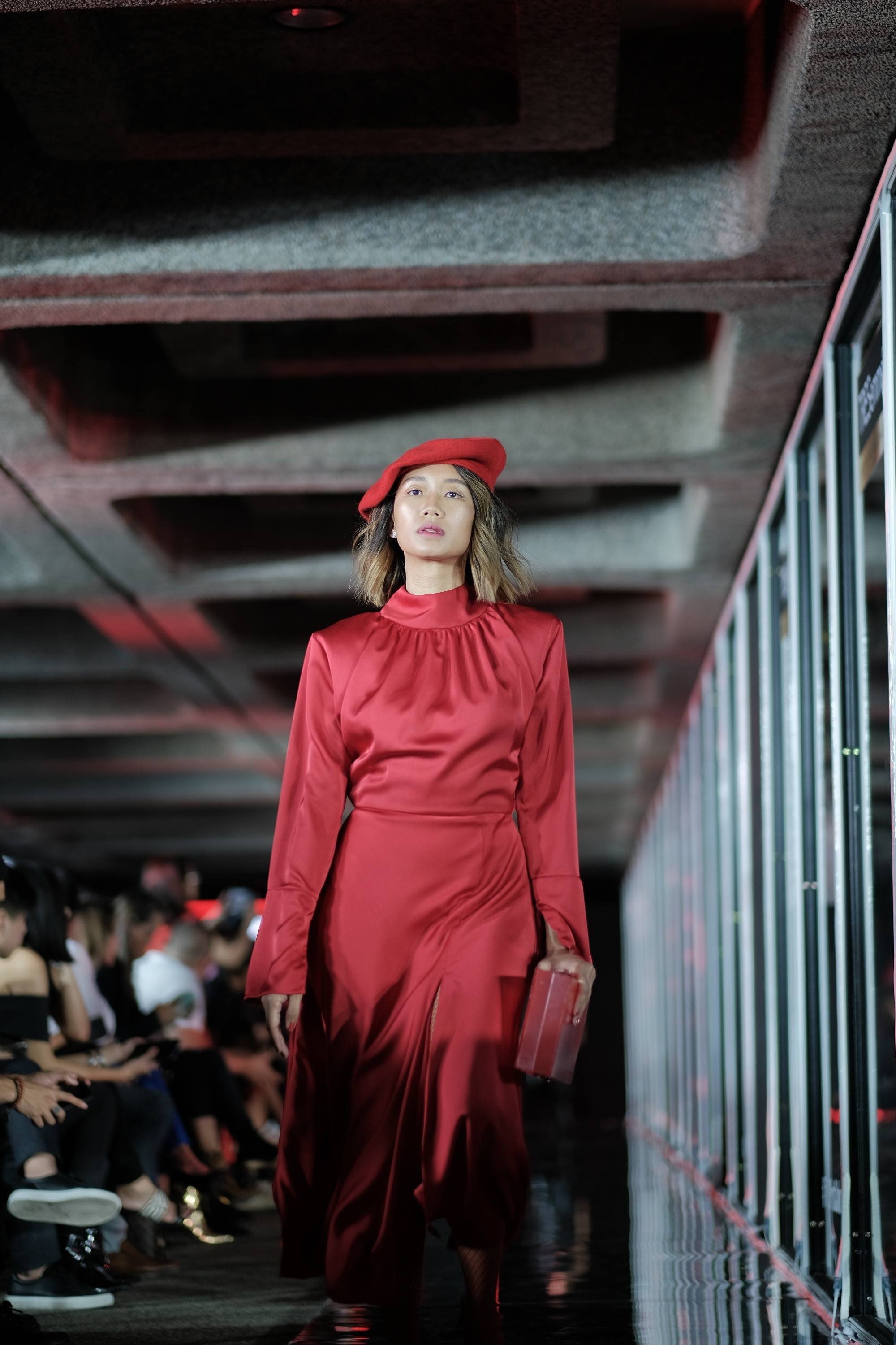 TRESemme Runway 2019: model with a brown balayage in a red dress and hat