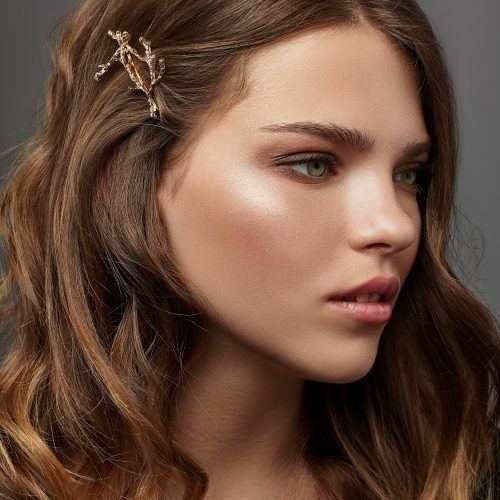 7 Chic and Stylish Hair Clip Hairstyles  Lange Hair