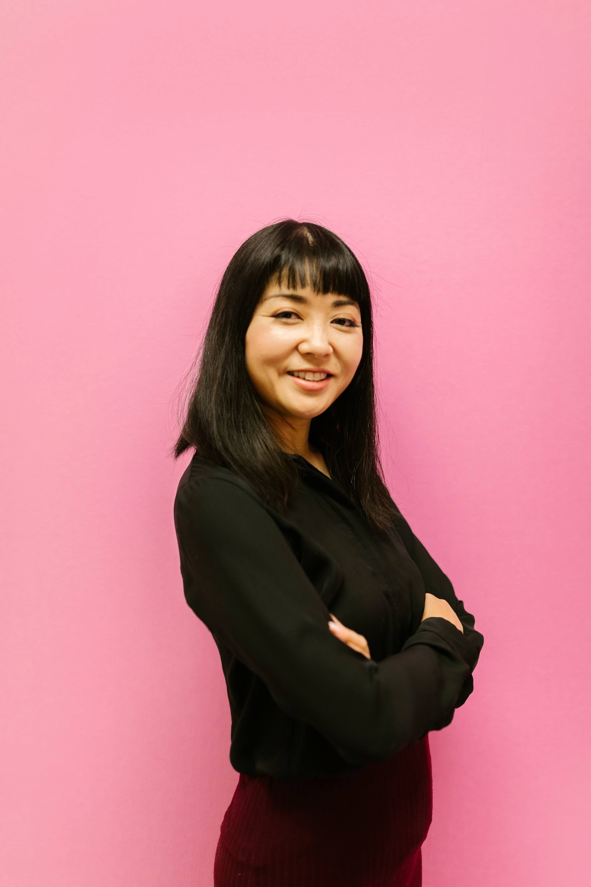 Woman with a long bob for round face