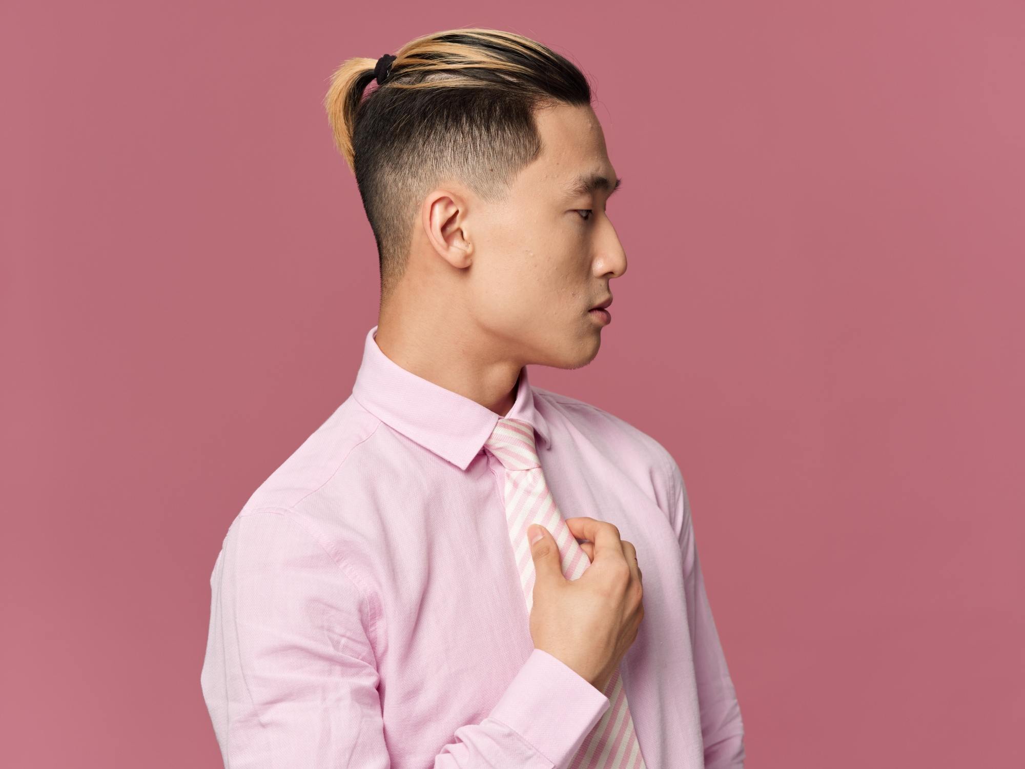 23 Trendy Hair Highlights For Men To Copy in 2024