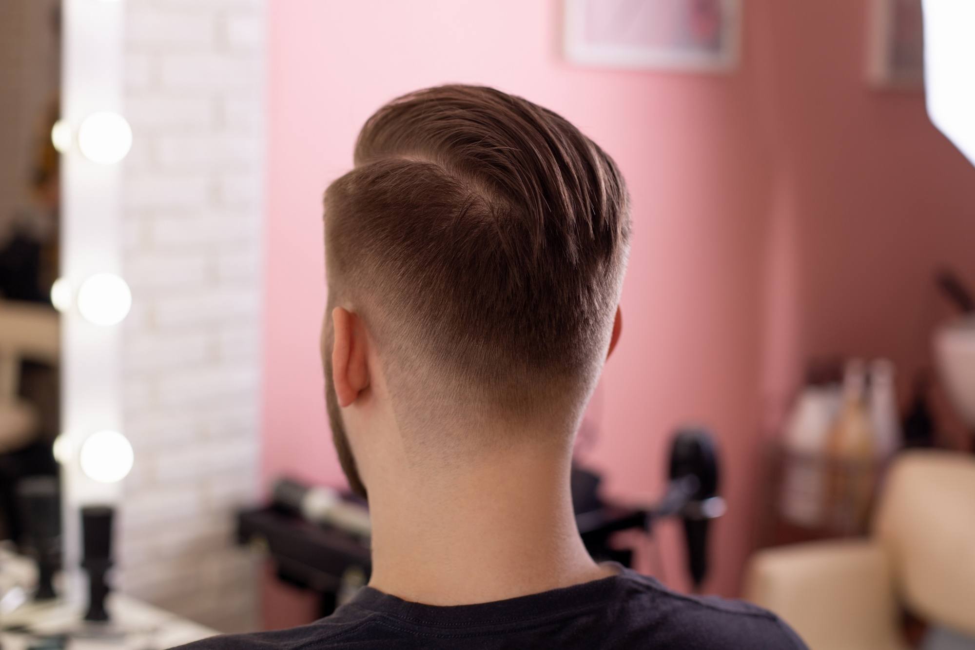 15+ Hot V-Shaped Neckline Haircuts for an Unconventional Man | Cortes de  pelo, Cortes de pelo masculinos, Estilos de cabello largo hombres